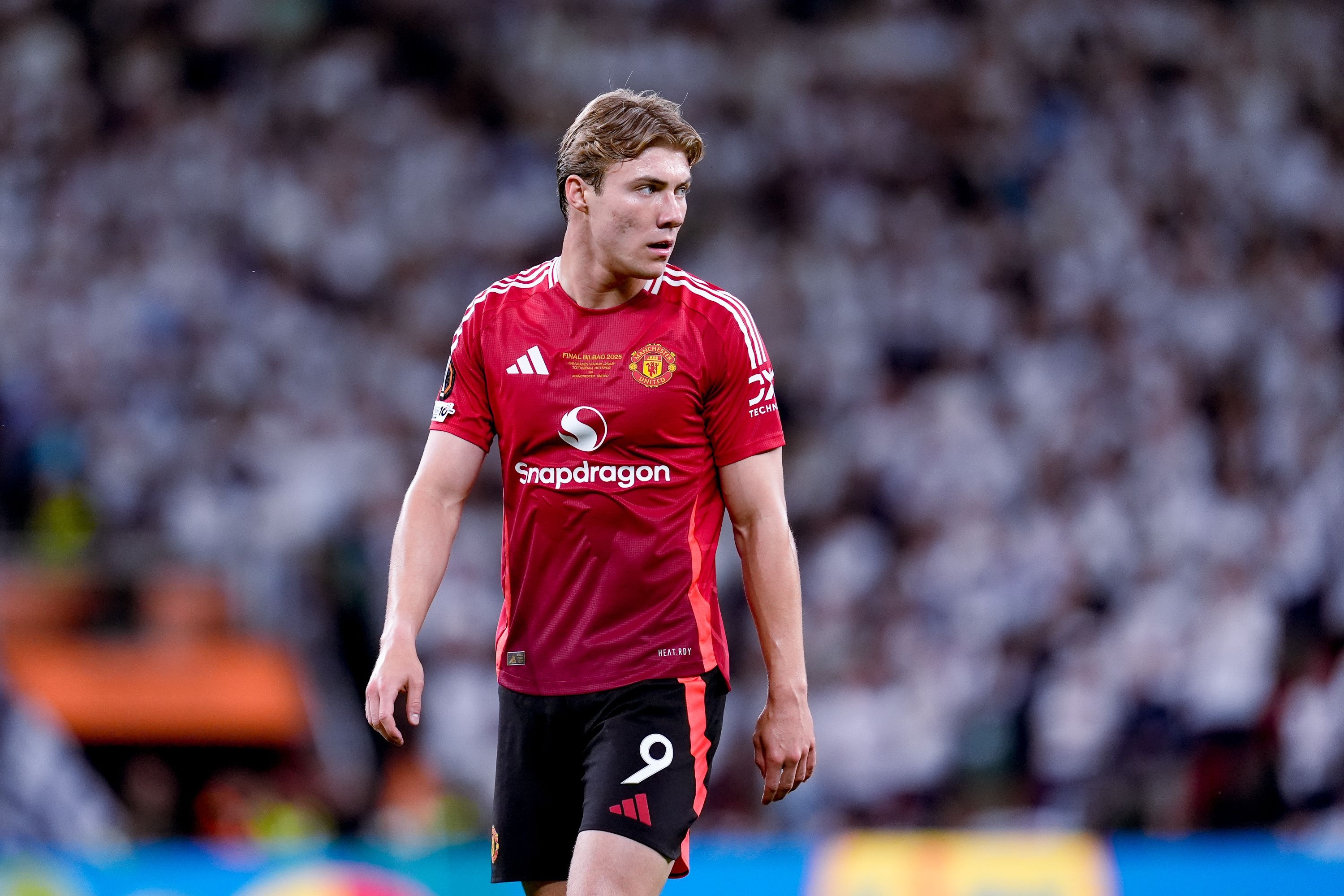 皇冠体育入口-罗体：霍伊伦想永久转会&amp;年薪要650万欧，那不勒斯备选是多夫比克