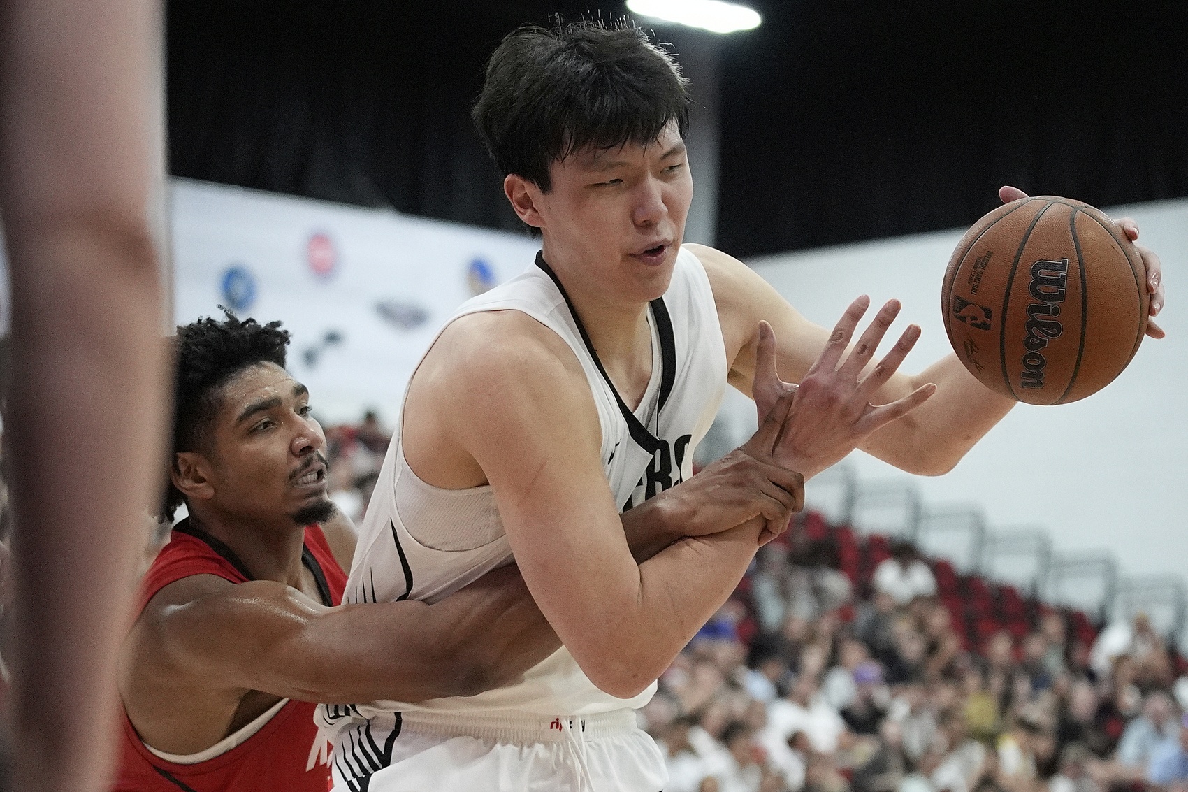 队记分析：杨瀚森需适应NBA节奏 低位运球过多易遭抢断风险