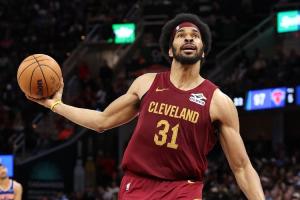 阿伦谈大帽唐斯：我被队友们团团围住 我们都在欢呼尖叫&amp;兴奋不已