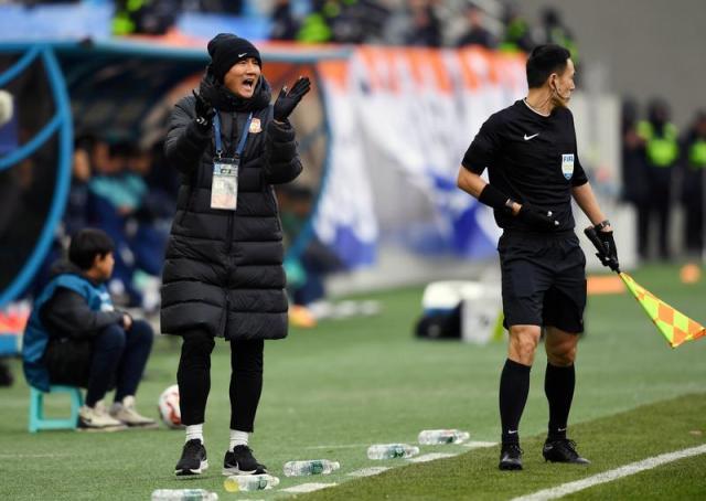 皇冠体育-邵佳一：赢下三镇非常关键 祝贺球队取得赛季首胜