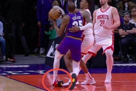 皇冠官网-脚踝90度恐怖外翻 KD已打完太阳生涯的最后一战？