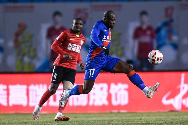 皇冠体育入口-【中超】亚泰0比0申花：刘若钒中柱 巴索戈失单刀